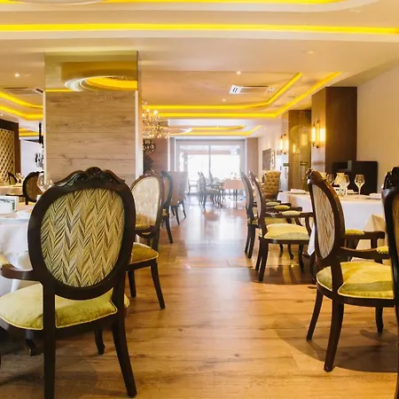 Grand Pasha & Kyrenia Szálloda 5*