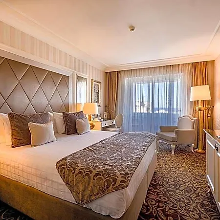 Grand Pasha & Kyrenia 5*