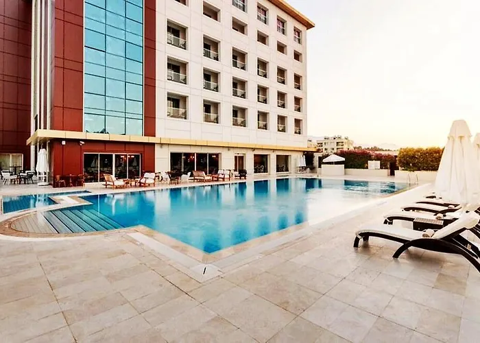Grand Pasha & Kyrenia 5*